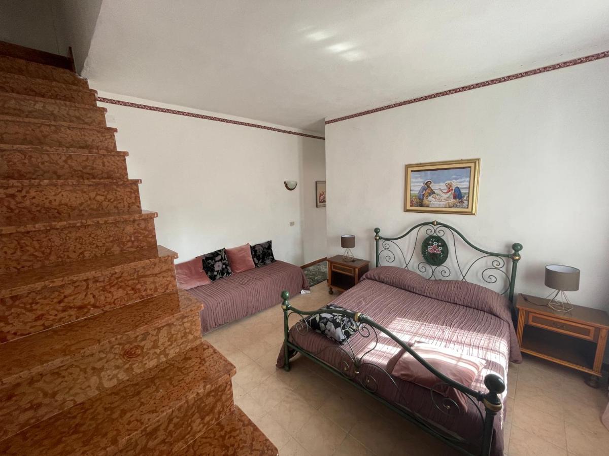 Casa Vacanza Paola Aurigo Exteriör bild